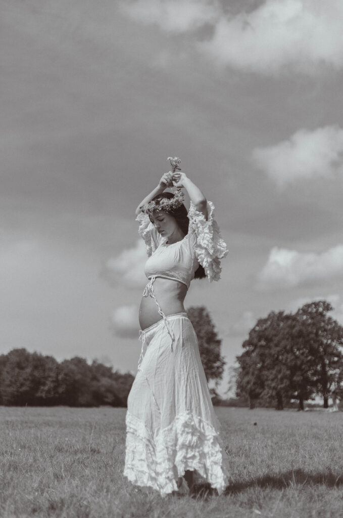 southwest london wild pregnancy photography